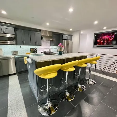 The Caz, A Modern Brooklyn Townhome With Waterfall